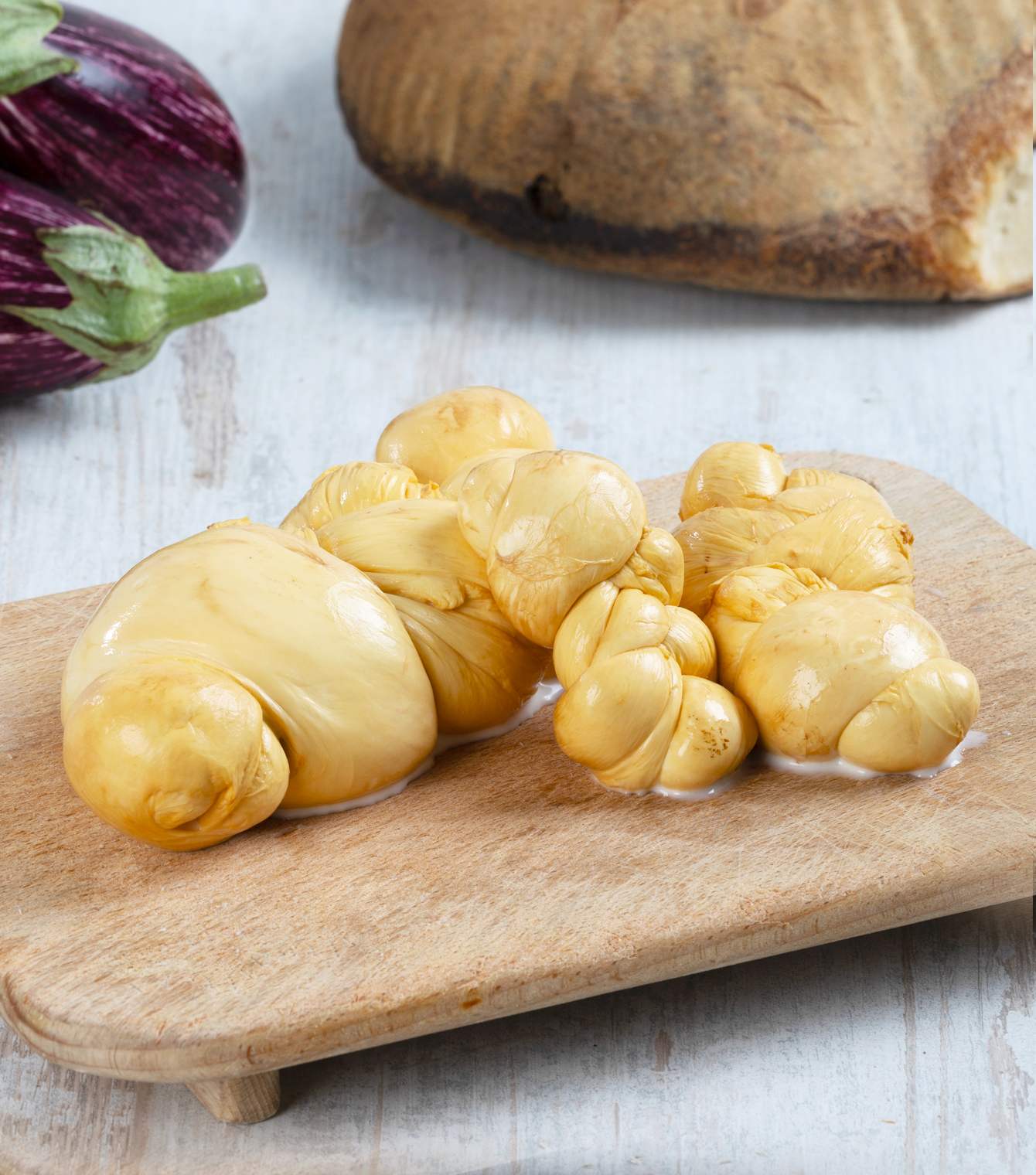 Treccia-di-mozzarella-di-bufala-affumicata (1)